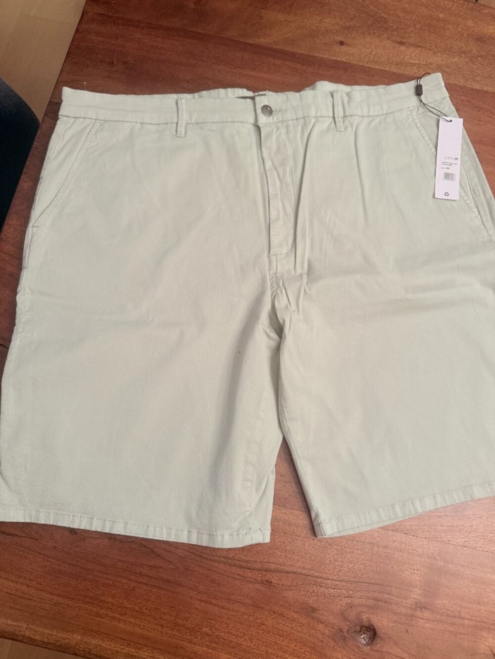 Joes Jeans Shorts - Light Green (cucumber) - size 44